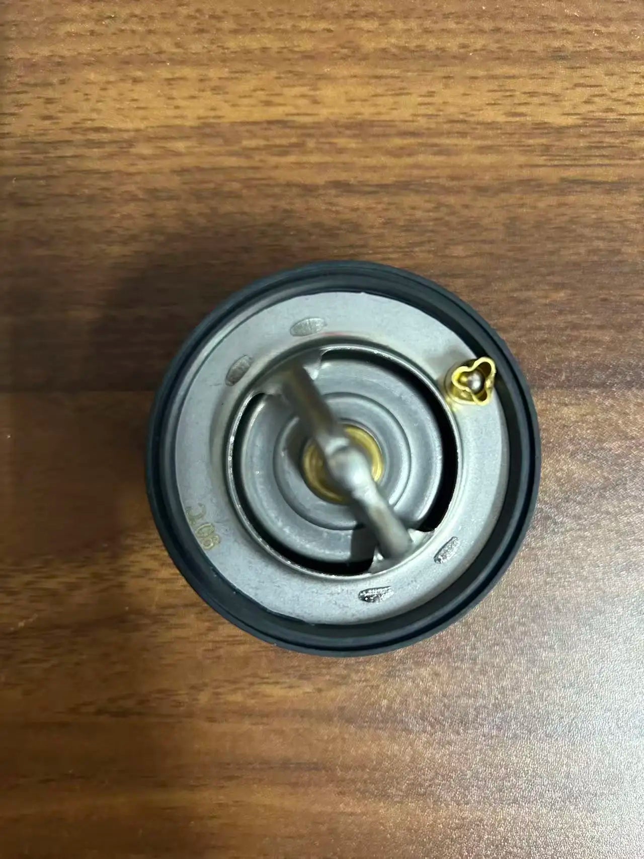 Thermostat With Seal for DODGE RAM 52079476 52079476AB 52079476AC 52079476AD 52079476AE