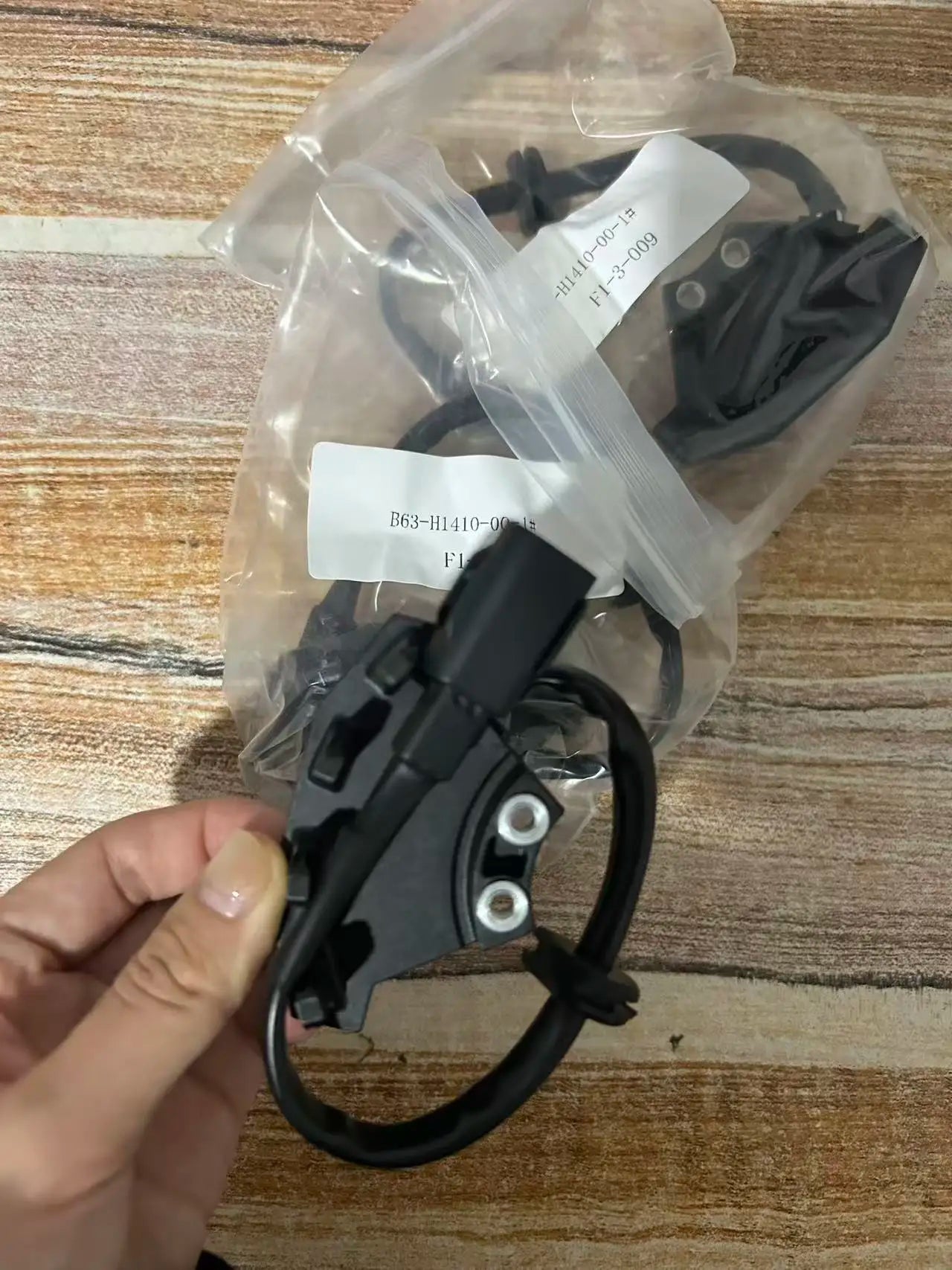 High Quality CKP Sensor KF-26141 OE B63-H1410-00 New Condition Motorbike Accessory for YAMAHA AEROX 155